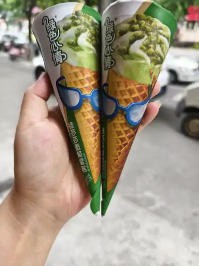 蒙牛绿色心情脆筒